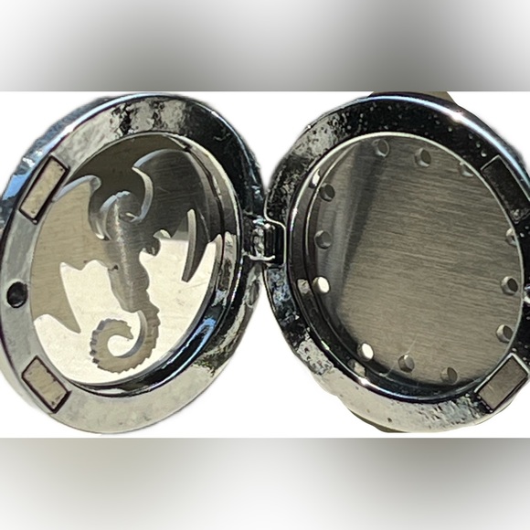 CAR VENT CLIP silver tone essential oil diffuser with wicks - dragon 🐉 - Picture 3 of 4